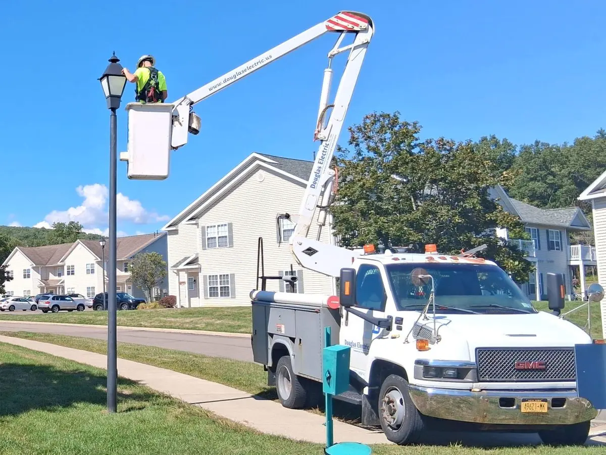 Bucket truck services