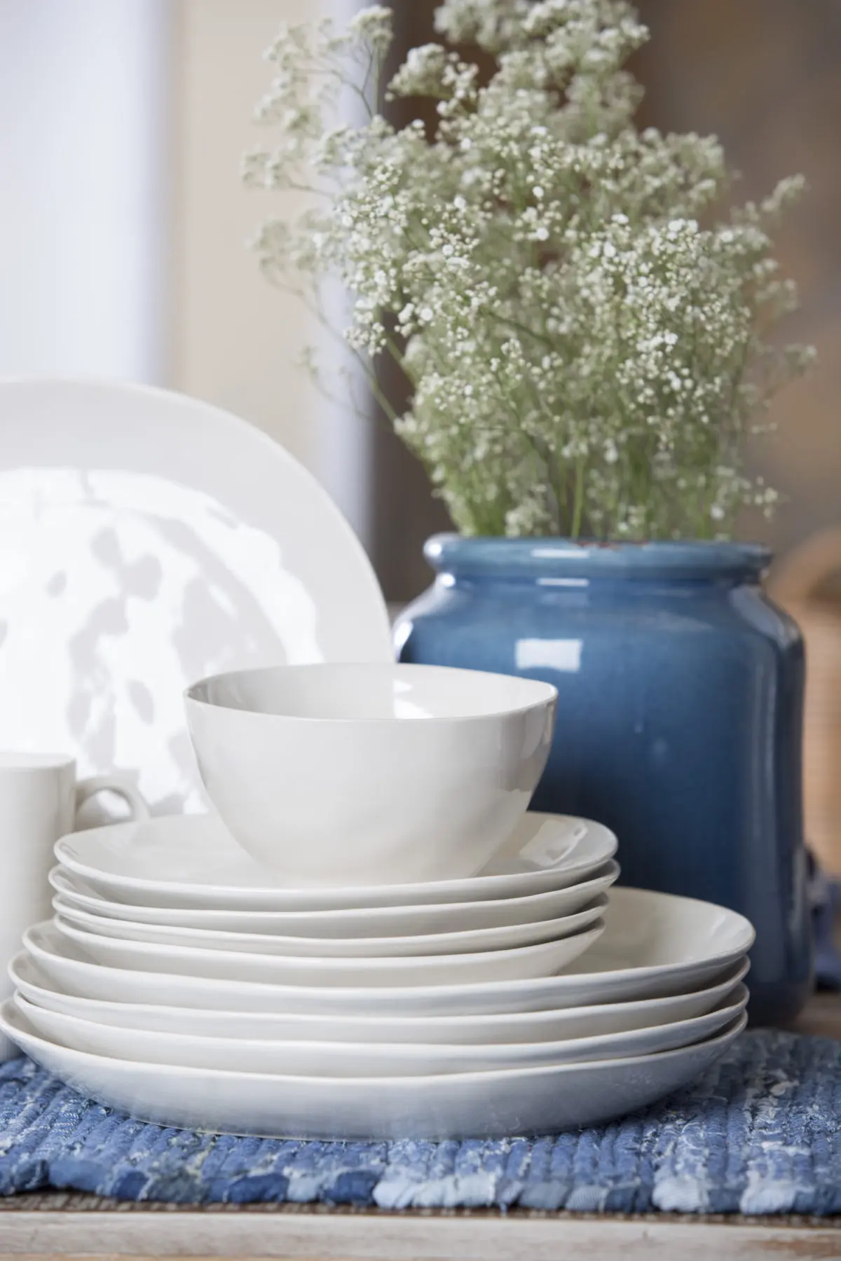 plates-vase