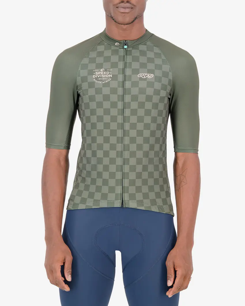 Front of the mens cycling jersey in the peat Evade Supremium design made by enjoy.cc