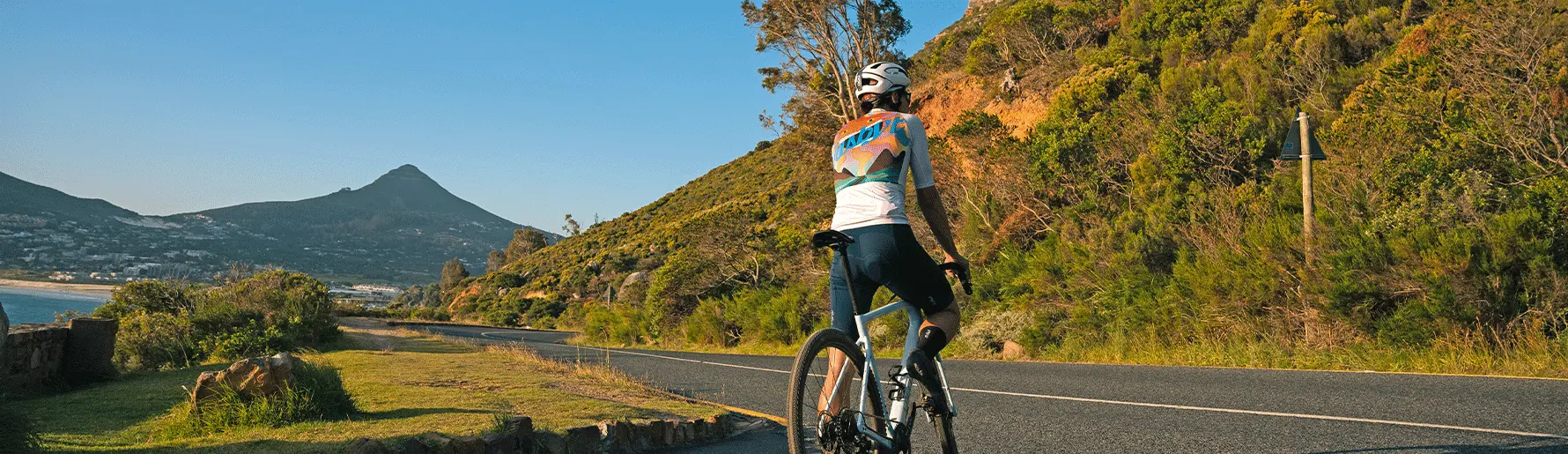 Male cyclist wearing dual bib shorts by enjoy.cc