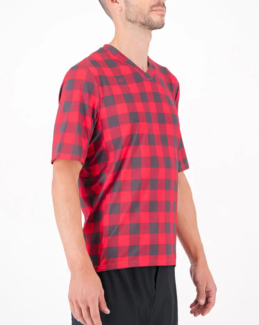 Three quarter of the mens trail tee in the Hillbilly Reptilia design made by enjoy.cc