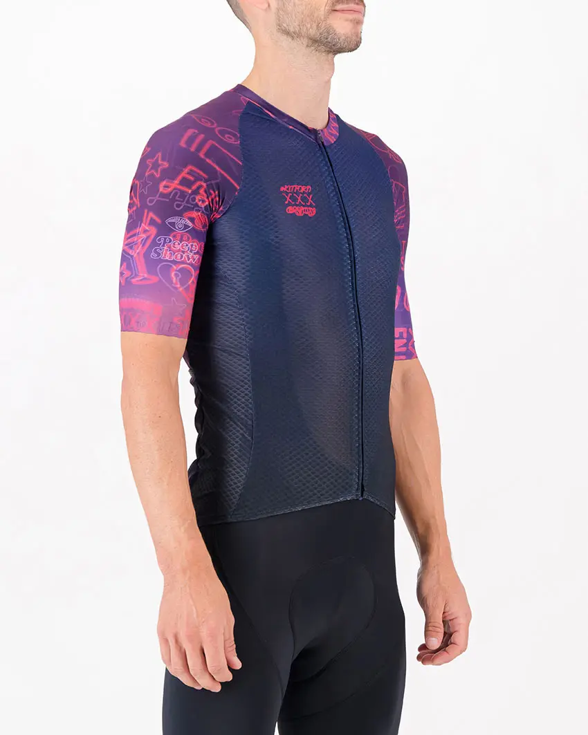 Three quarter of the mens cycling shirt in the Kitporn Climber design made by enjoy.cc
