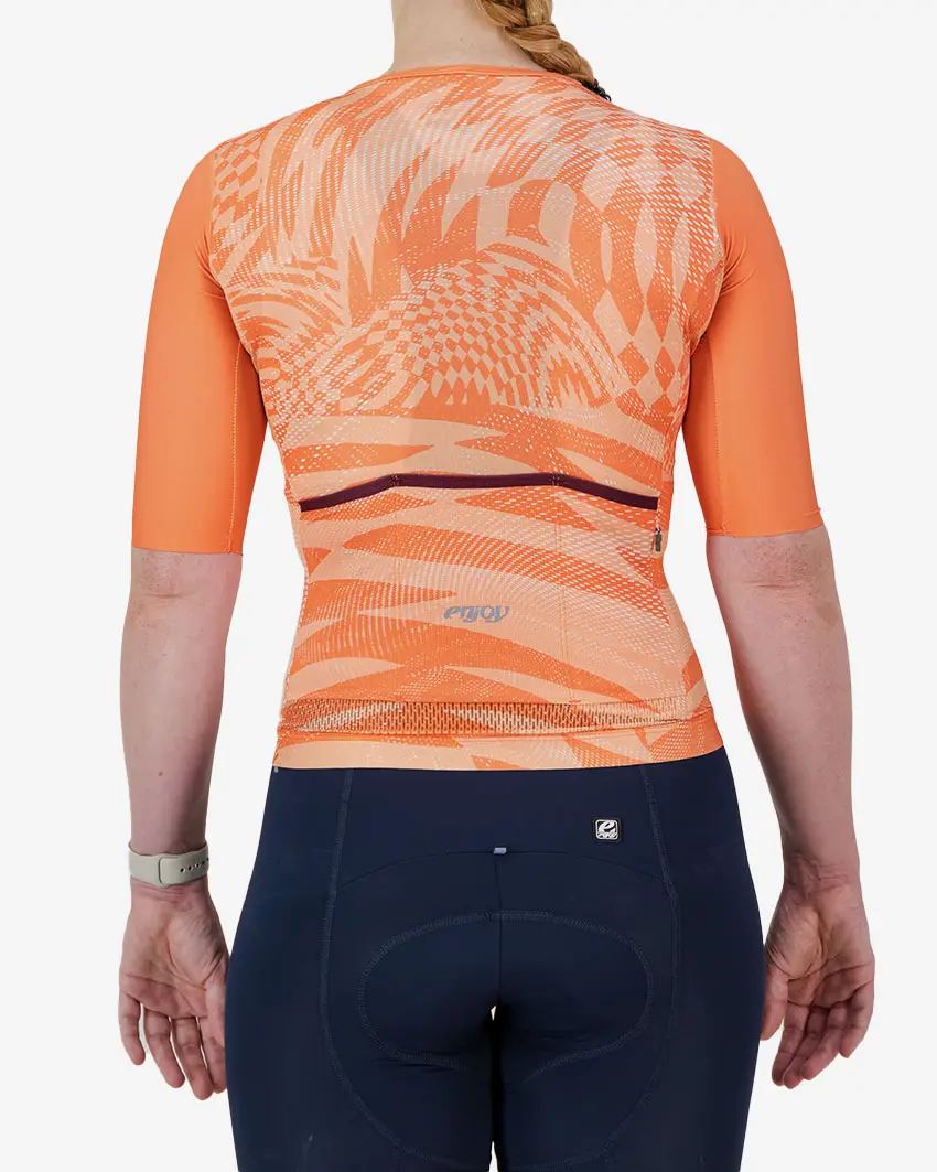 Back view of the ProXision women's zipless cycle jersey in peach colour Warp design by enjoy.cc