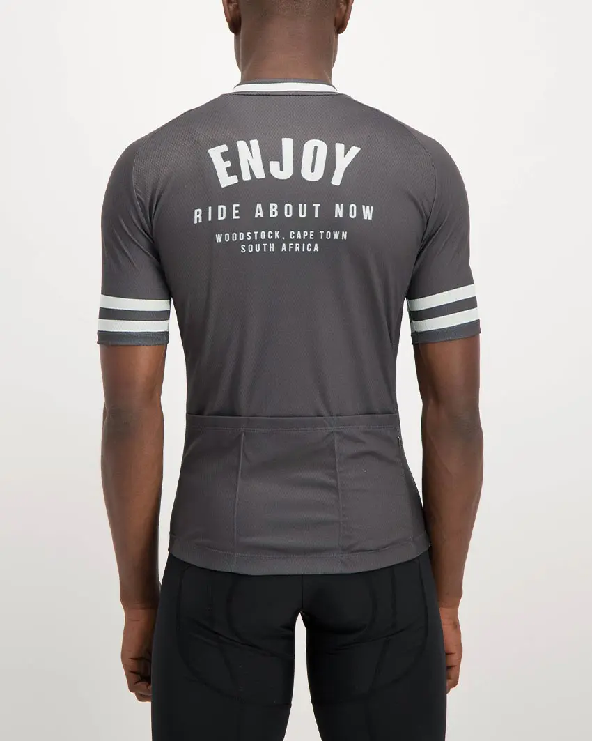 Mens Semester Cool coal coloured Supremium Cycle Top. Designed and manufactured by Enjoy cycling apparel.