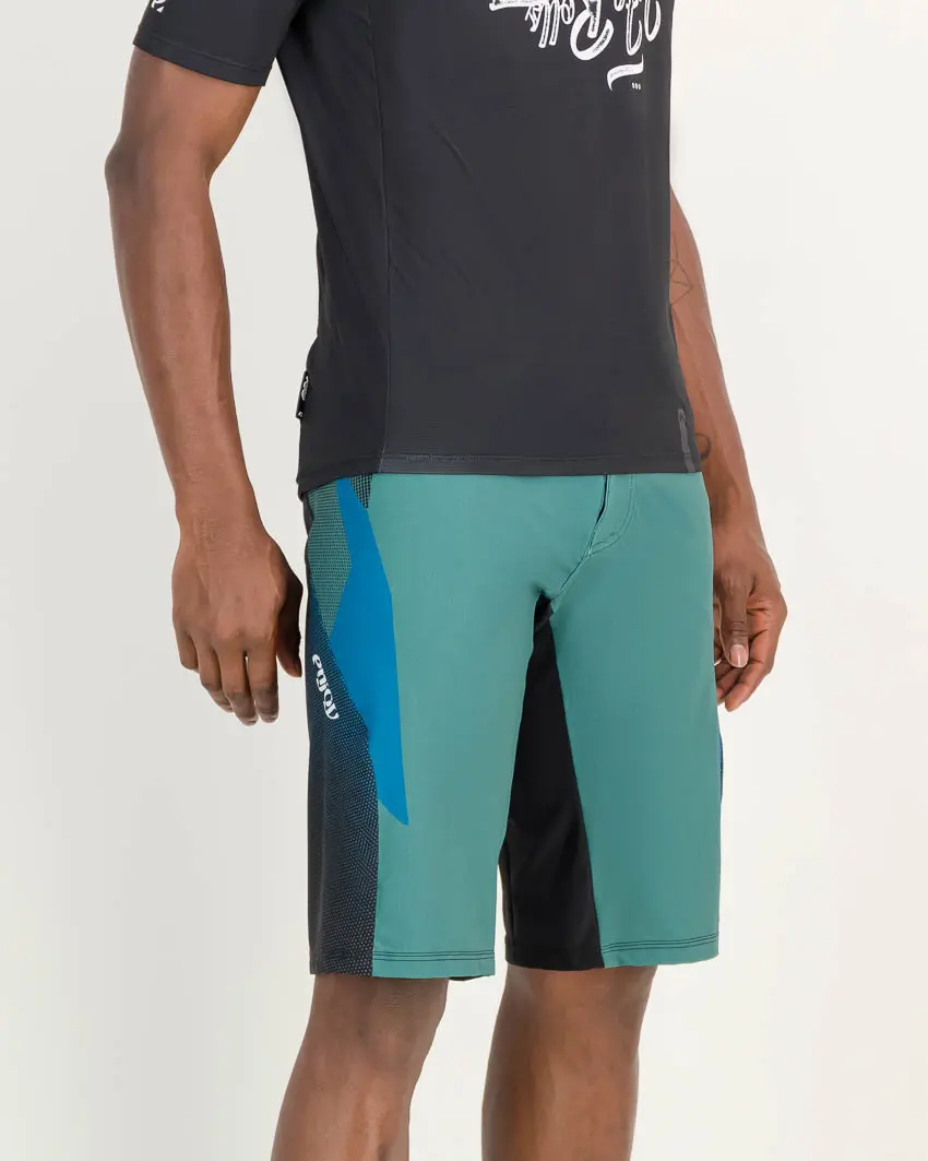 Three quarter of the mens Reptilia Aline trail short in the green design made by enjoy.cc