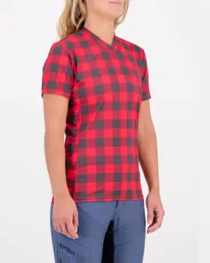 Three quarter of the ladies trail tee in the Hillbilly Reptilia design made by enjoy.cc