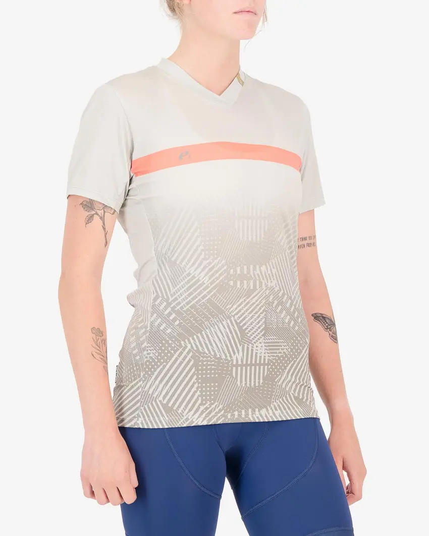 Three quarter of the ladies trail tee in the Groad To Freedom Reptilia design made by enjoy.cc