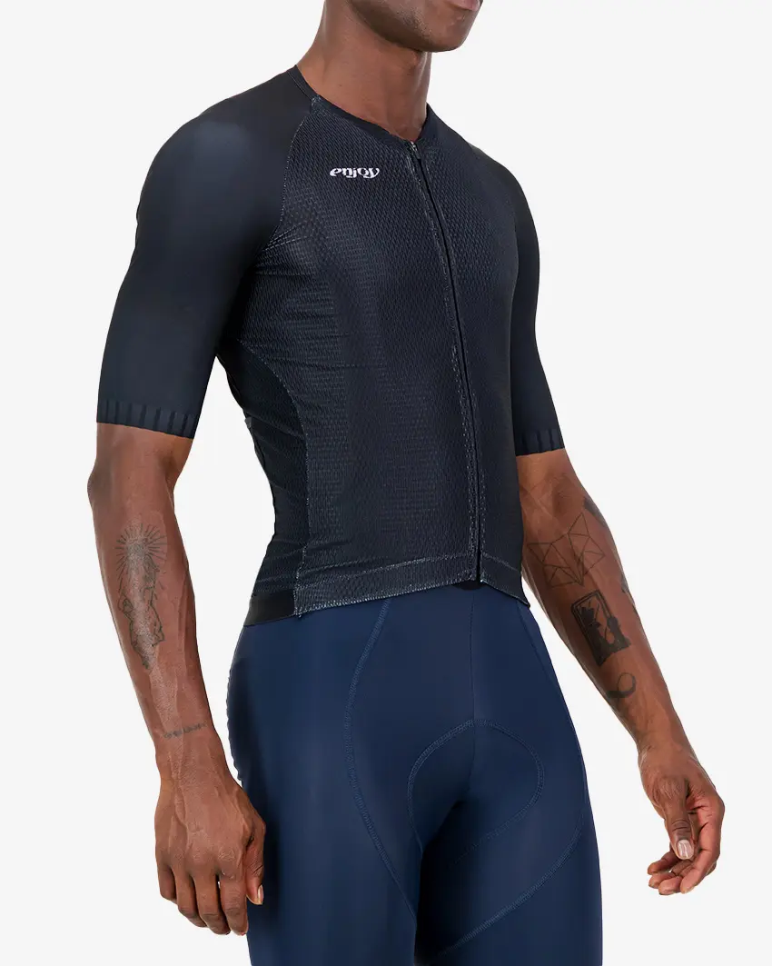 Side view of the Climber Men's cycle jersey in black colour Void design by enjoy.cc