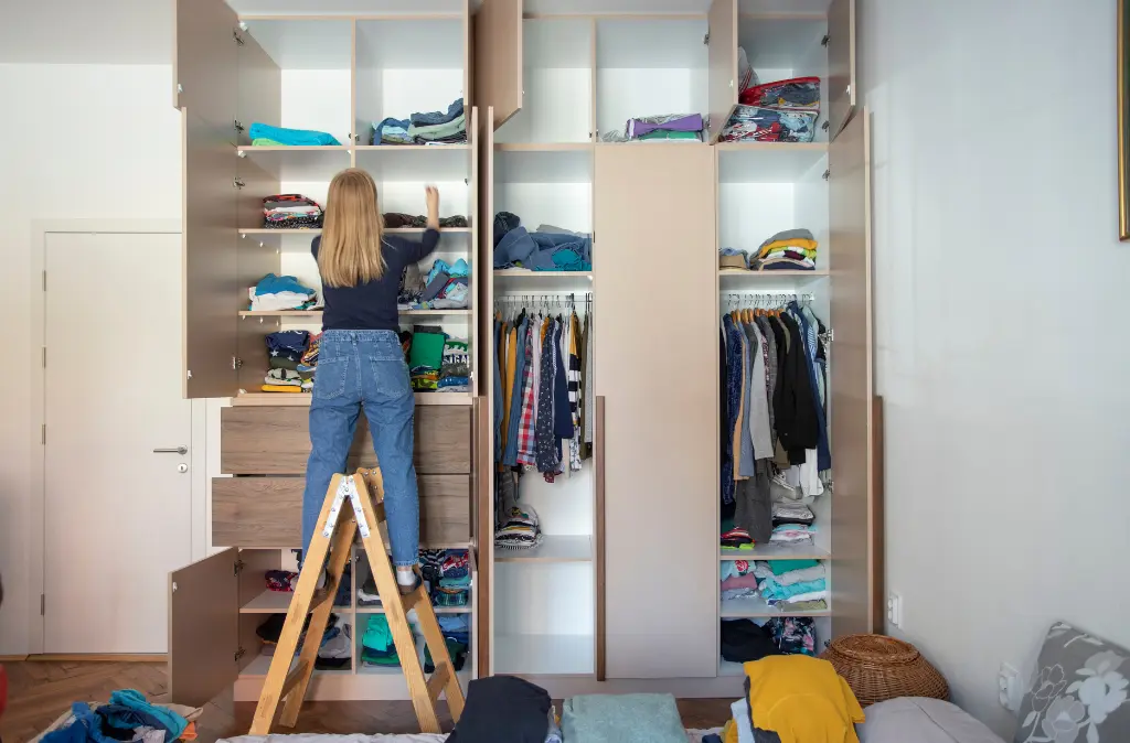 Declutter