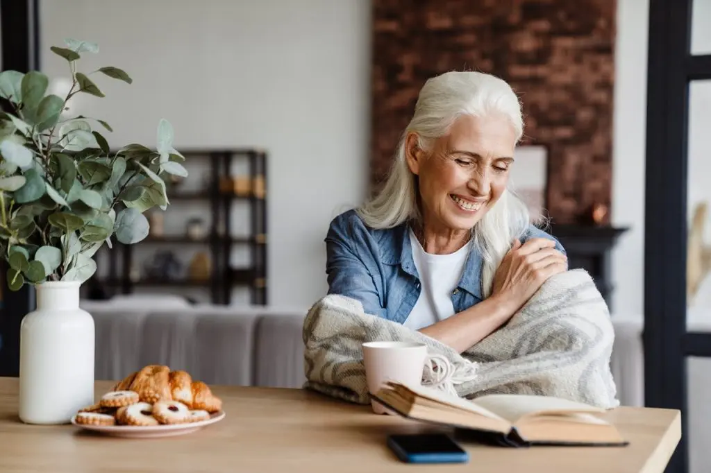 senior at home, Downsizing