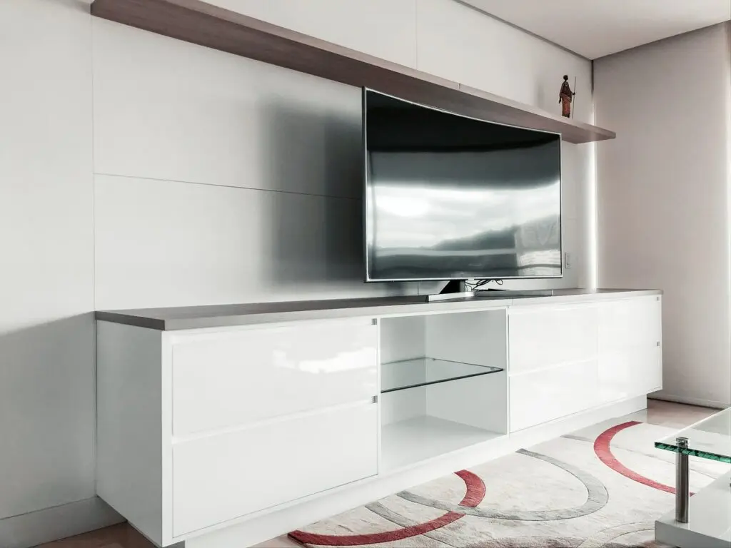 5 Heavy Items in Your Home That Are the Hardest to Move 10 flat screen tv