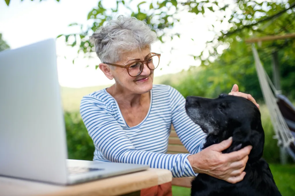 senior, Senior Downsizing