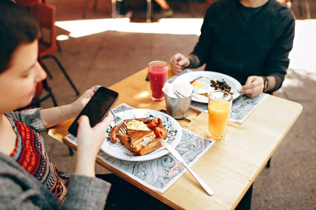 eating out, Emotional Eating