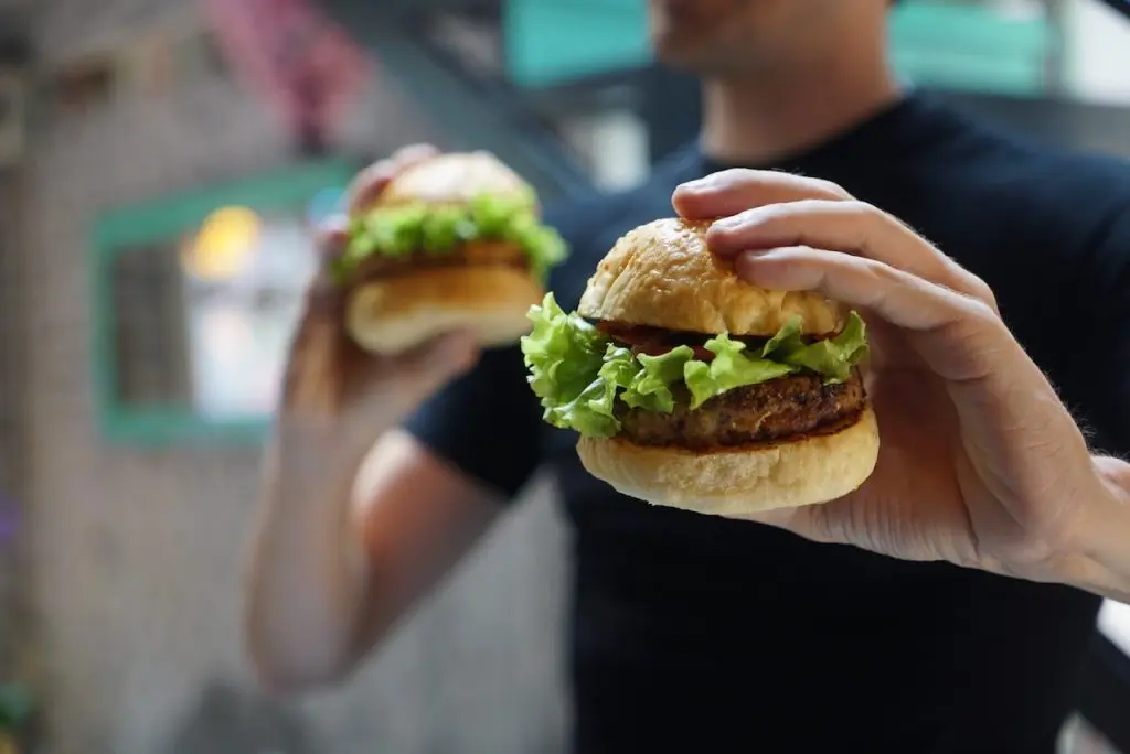 holding burgers, Cheat Days