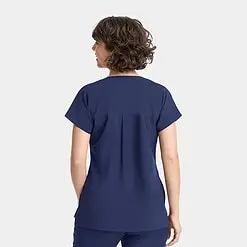 Groups 21 Alternative view of women's dolman 3 pocket top | epic scrubs 4804