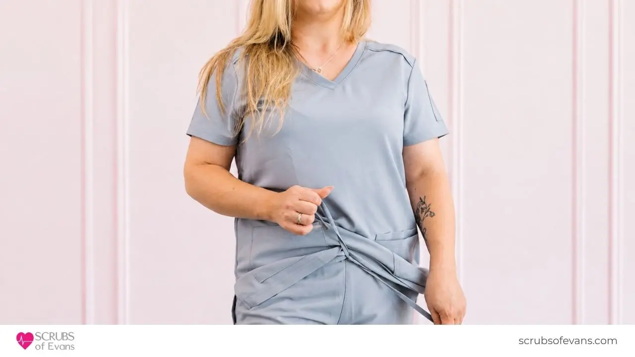 Stretch Scrubs Vs Traditional Scrubs: Which Is Better For Active Healthcare Workers? 1 Stretch scrubs vs traditional scrubs_ which is better for active healthcare workers