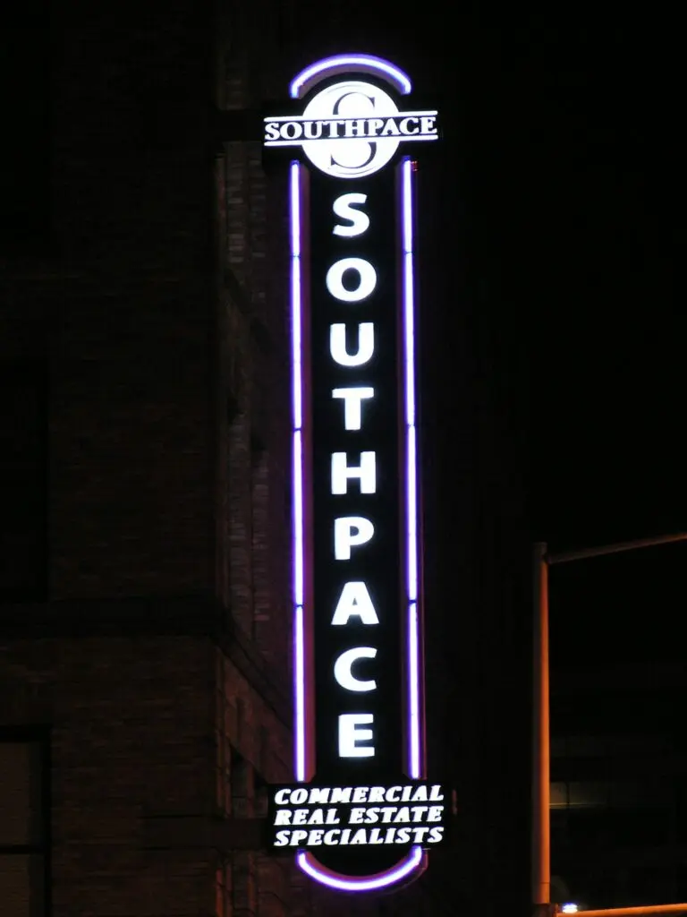 Southpace (Birmingham), Neon Signs