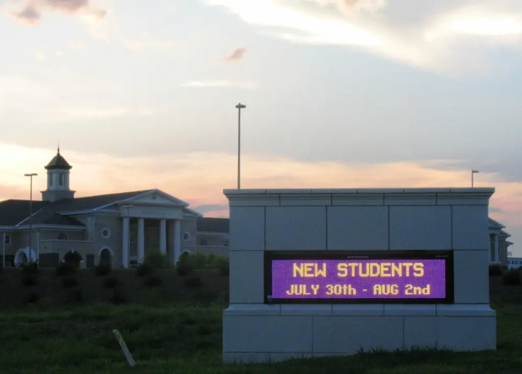 Hueytown High School (Hueytown)