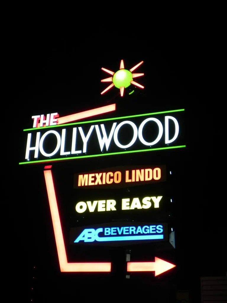 Hollywood (night), Neon Signs