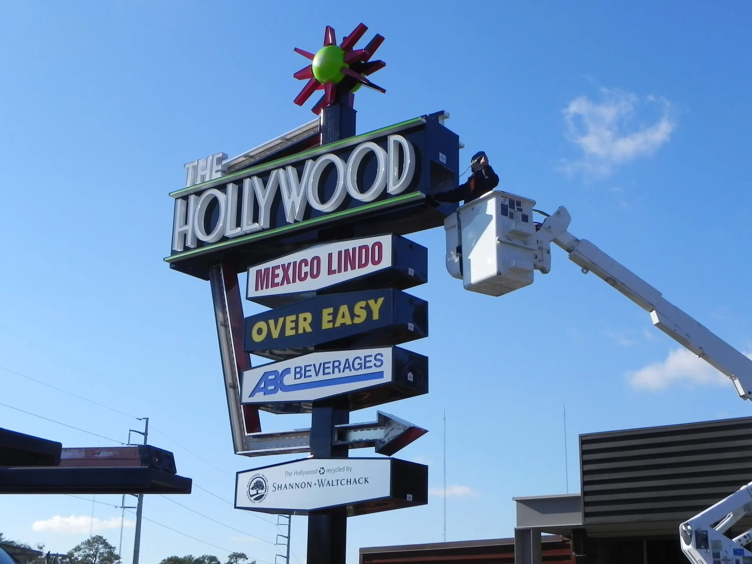 Maintenance Service, Services, shopping center signs