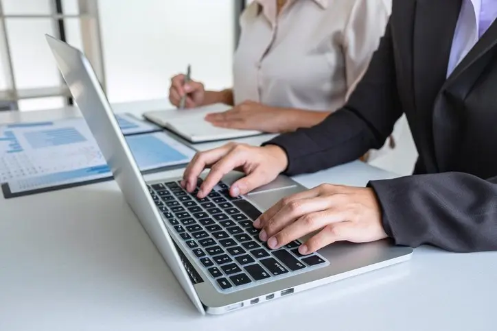 A Guide to Choosing the Perfect Personal Assistant