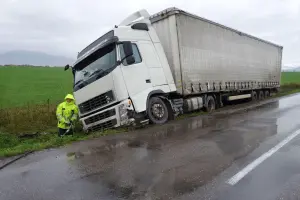 The Complete Guide to Semi-Truck Collision Repair