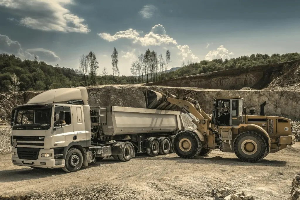 How Much Does an Empty Semi-Trailer Weigh? 1 image 11