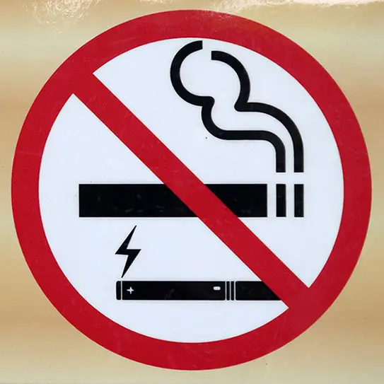 Smoking and Vaping Versus Dental Health | VP Dental | Stop Chewing Ice VP Dental | Stop Chewing Ice