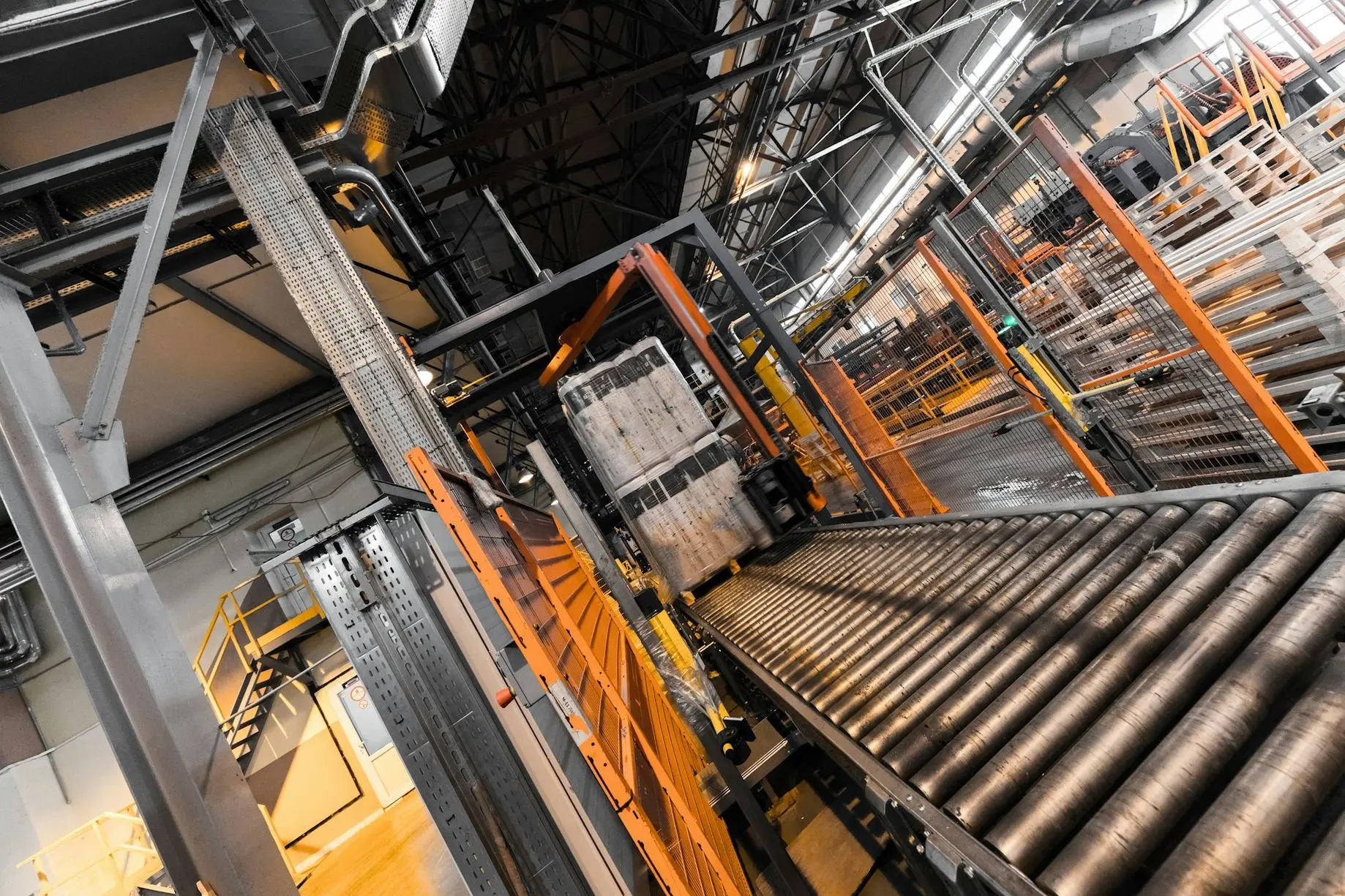 Effective Solutions for Transporting Heavy Loads with Flite-Veyor® Round Bottom Drag Conveyors