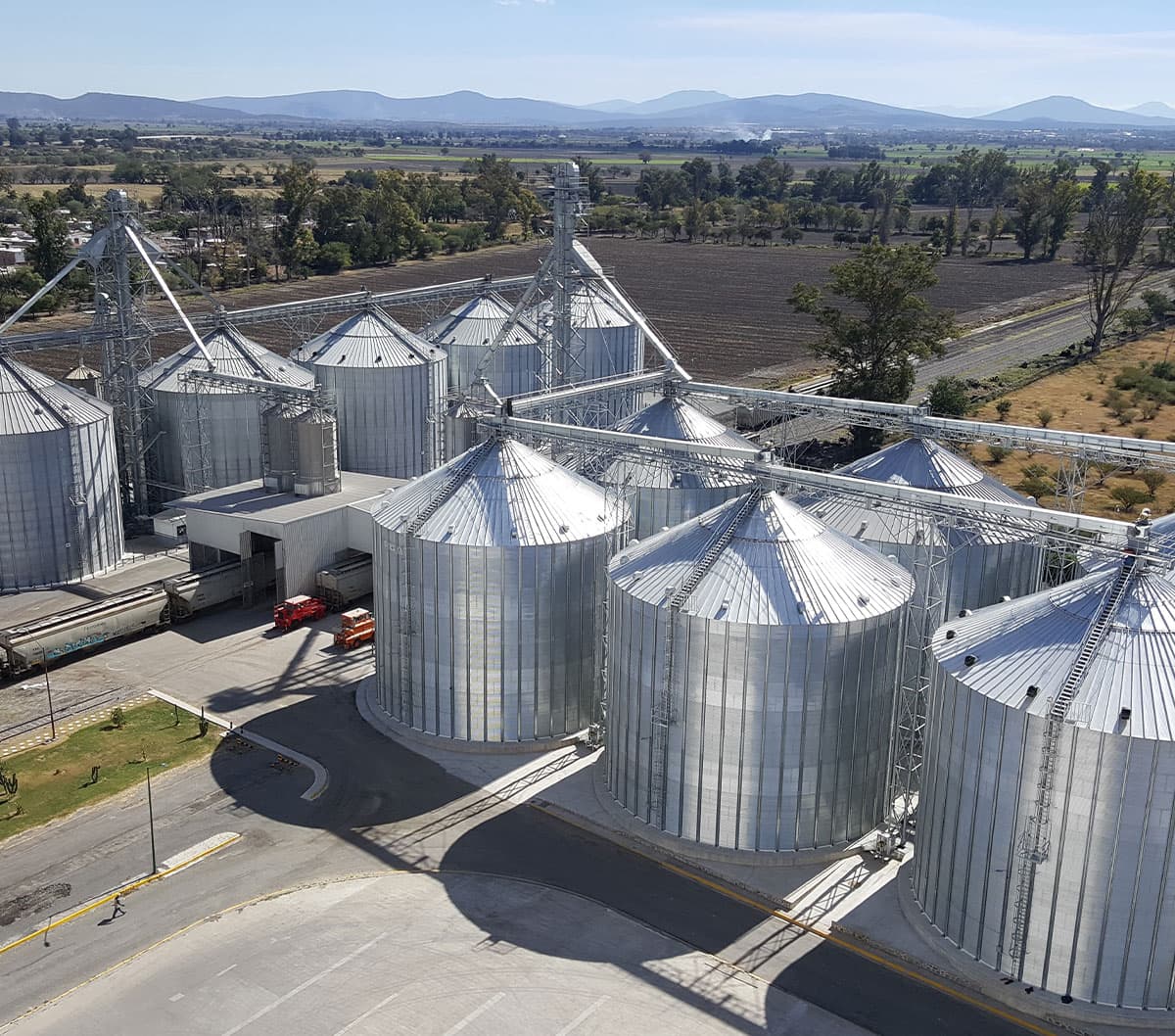 The highest-quality handling equipment and service when you need it.