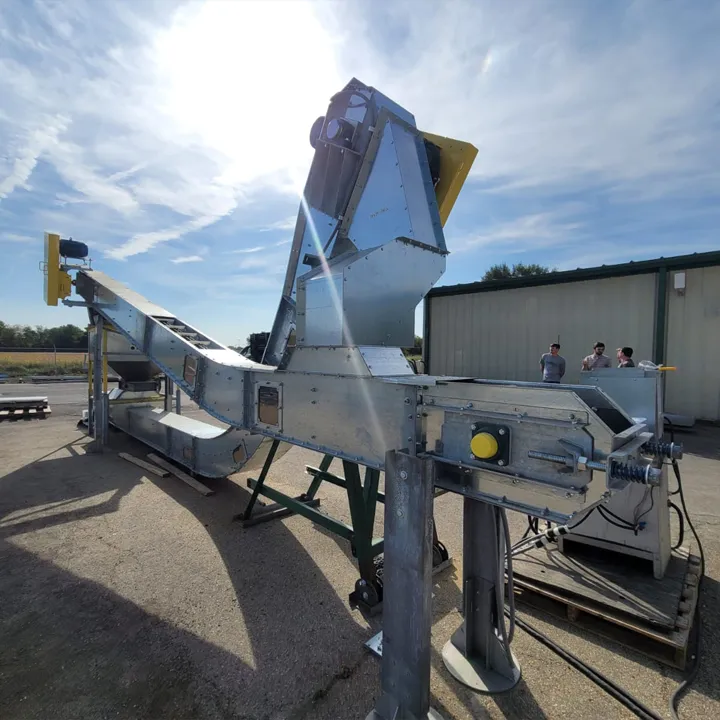Flite-Veyor® QL 17 Series Flat Bottom Drag Conveyor