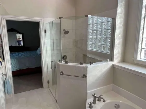 Shower glass enclosure