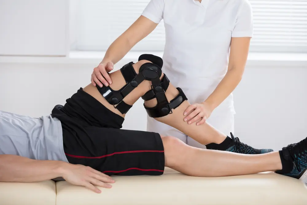 Tiempo de recuperación de una lesión de rodilla tras un accidente laboral
