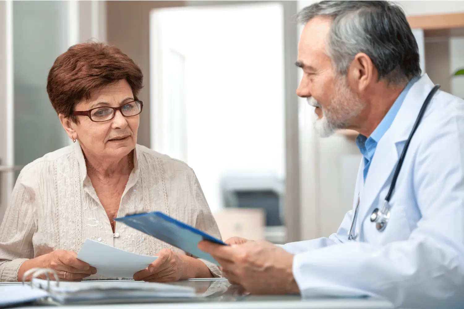 médicos de accidentes de trabajo
