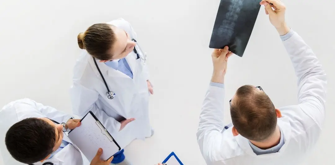 How to Choose The Right Spine Surgeon in New York