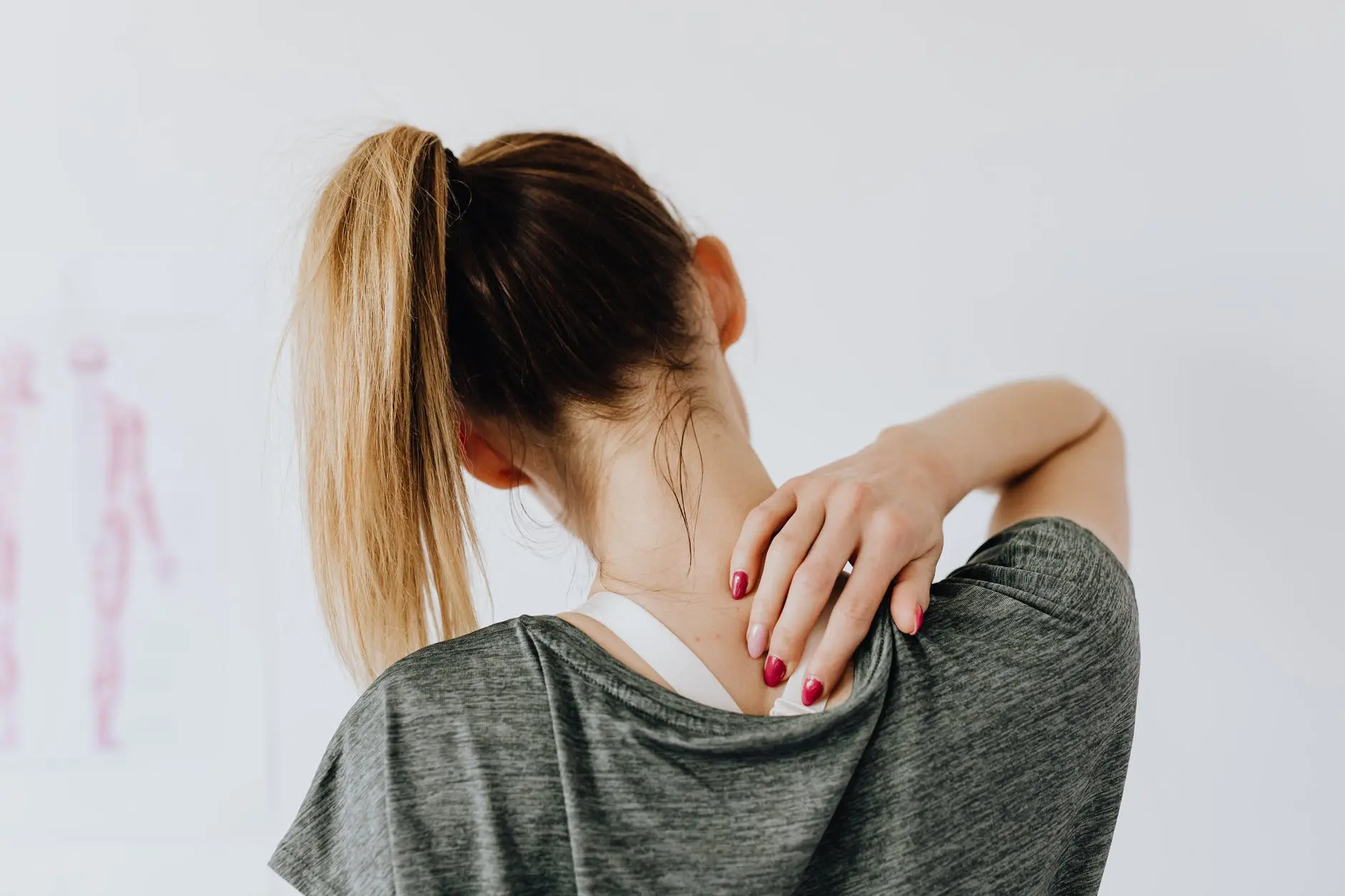 When Should I Be Concerned about Neck Pain?