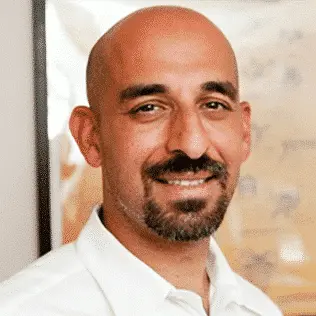 Dr Xerxes Oshidar Chiropractor