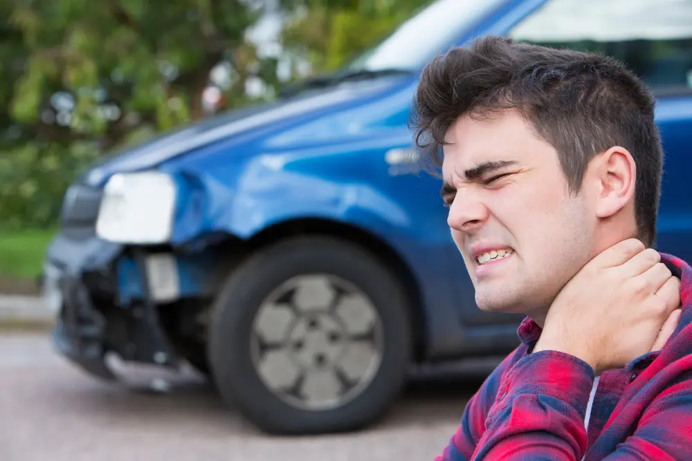 Dolor de cuello tras un accidente de tráfico