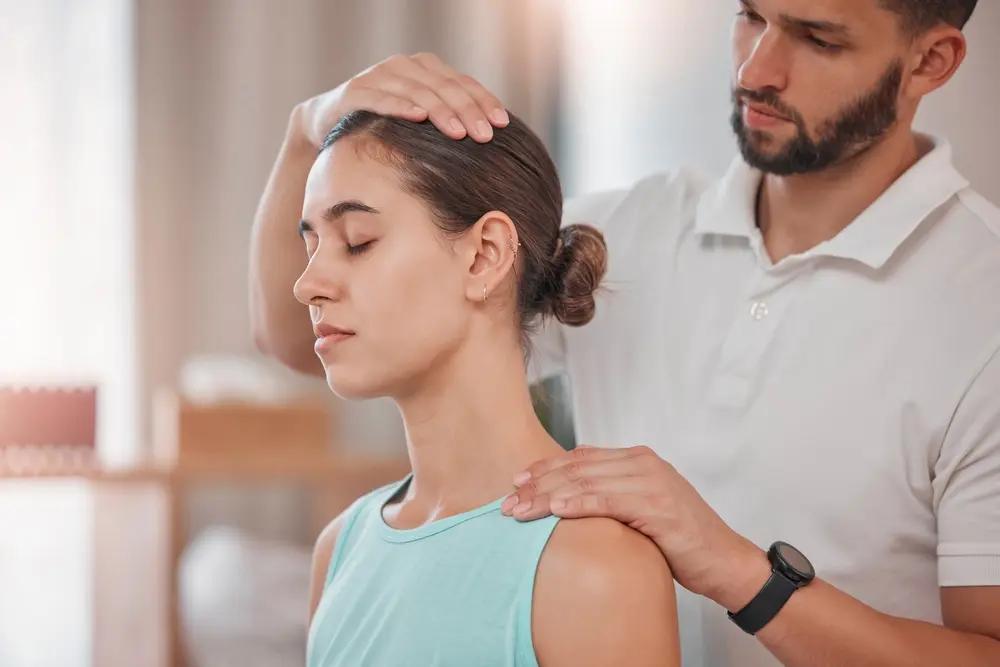 When To See a Physical Therapist for Neck Pain: PT vs. Over-the-Counter Remedies