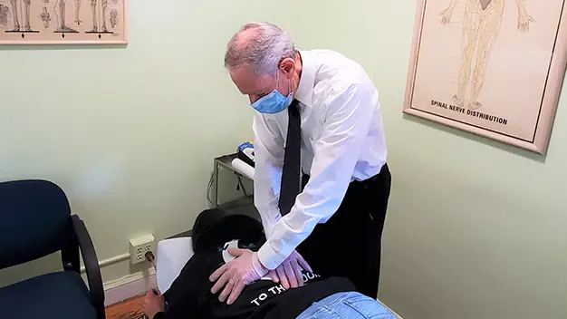 Dr. Rosen - Quiropráctico en Brooklyn y Queens NY