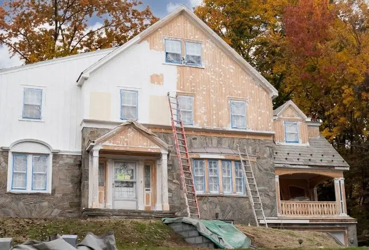 Exterior Painting Mistakes That Can Lower Your Home’s Value