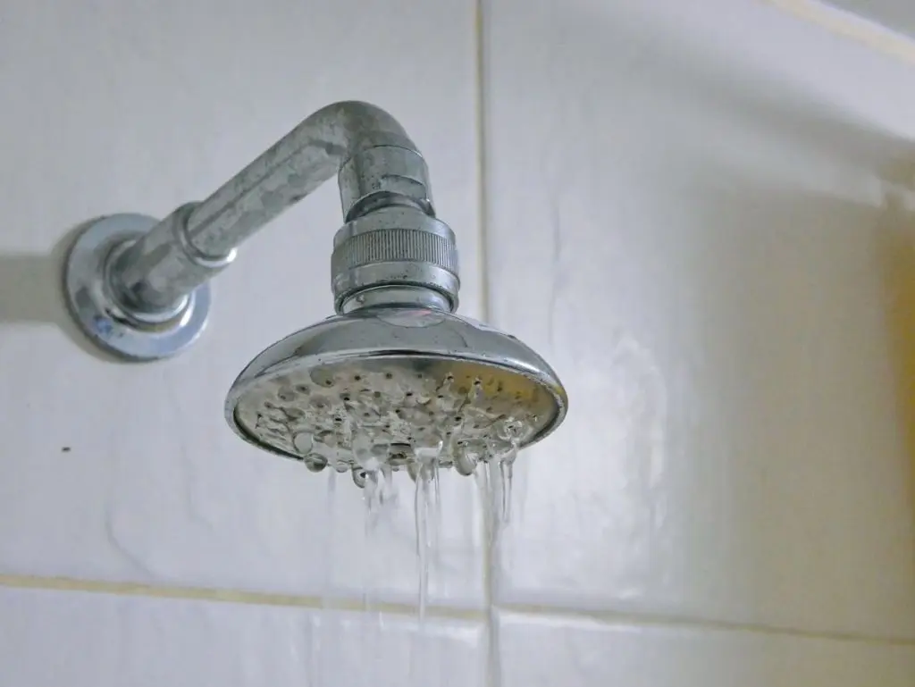 shower with low pressure