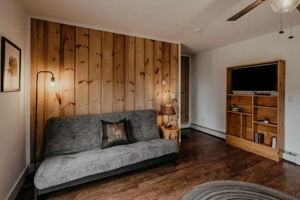 how much does it cost to paint an apartment yourself