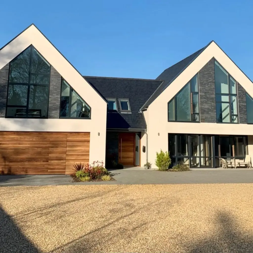 Azure House, the Integra Aesthetics clinic in Binstead, in daylight