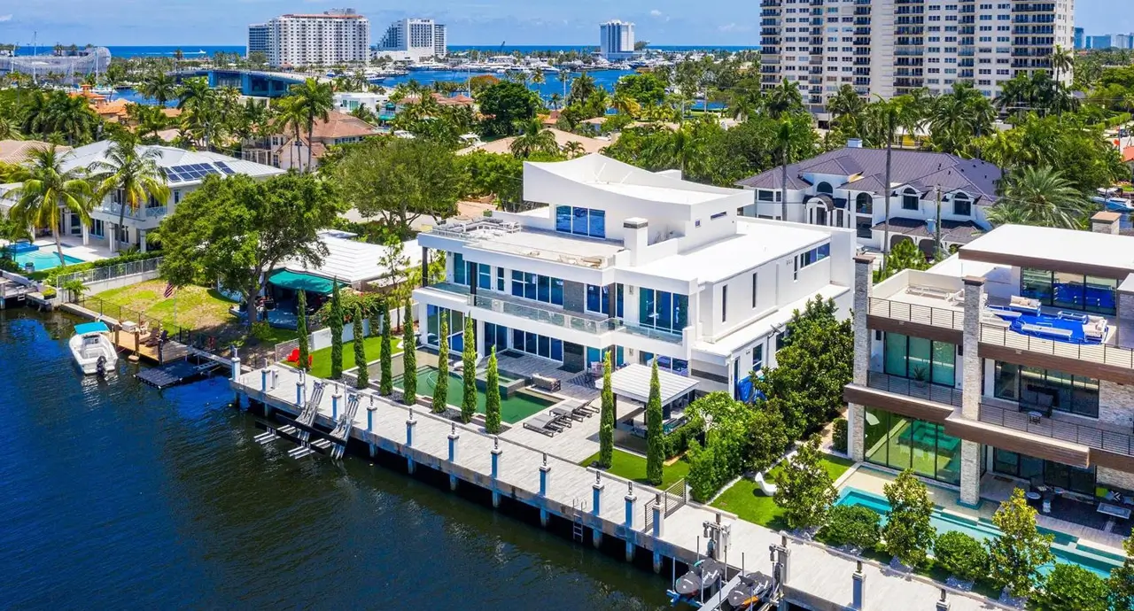 Waterfront homes in South Florida